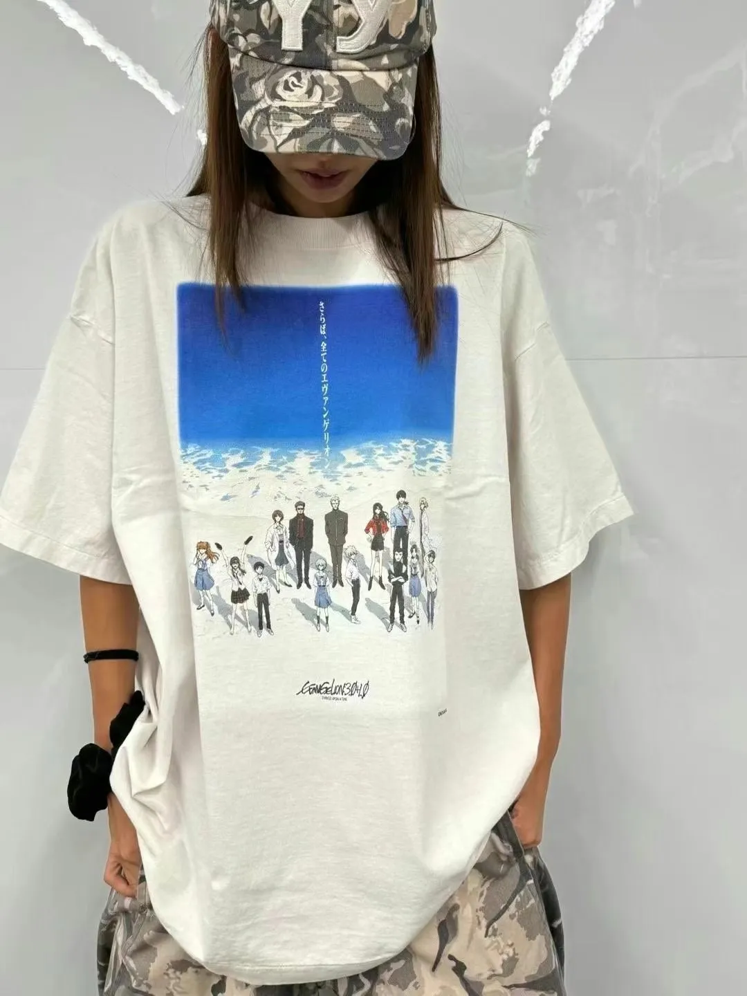 SAINT Mxxxxxx × EVENGELION × GEEKS RULE EV_SS TEE/BLUE/WHT Three-party co-branded Neon Genesis Evangelion co-branded TEE off-white S-XL Made of original OE yarn tube weaving without side seams to distinguish the width of the fabric Original consistent co-branded label/co-branded wash mark/little angel anti-counterfeiting label Top-notch printing technology Repeated pattern making, closely following the original details